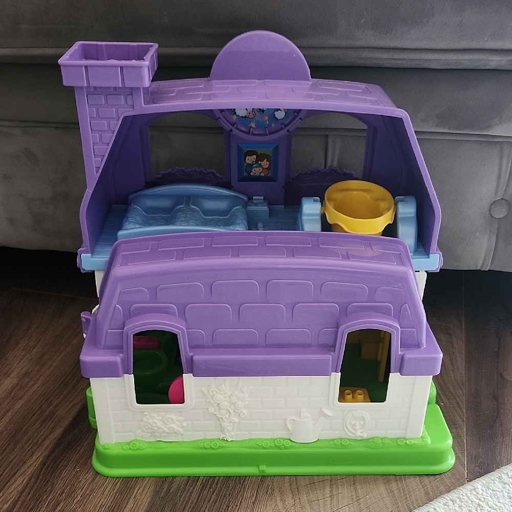 Fisher-Price Little People Purple and Yellow Playhouse - Picture 4 of 6